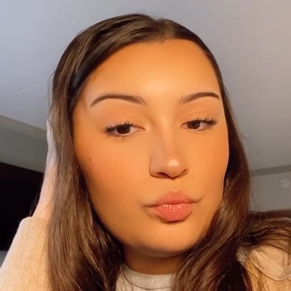 🛍👩🏻‍⚕️Meet your Posher, Shannon👩🏻‍⚕️🛍